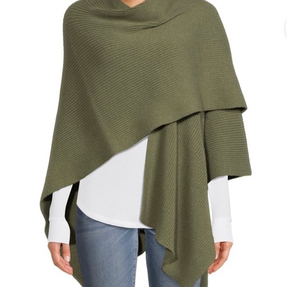 Green Ribbed Ruana Wrap - Picture 2 of 2